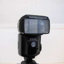Load image into Gallery viewer, Nikon Speedlight SB-28-D Flash
