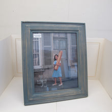 Load image into Gallery viewer, Studio 84 4x6 &#39; wooden Frame
